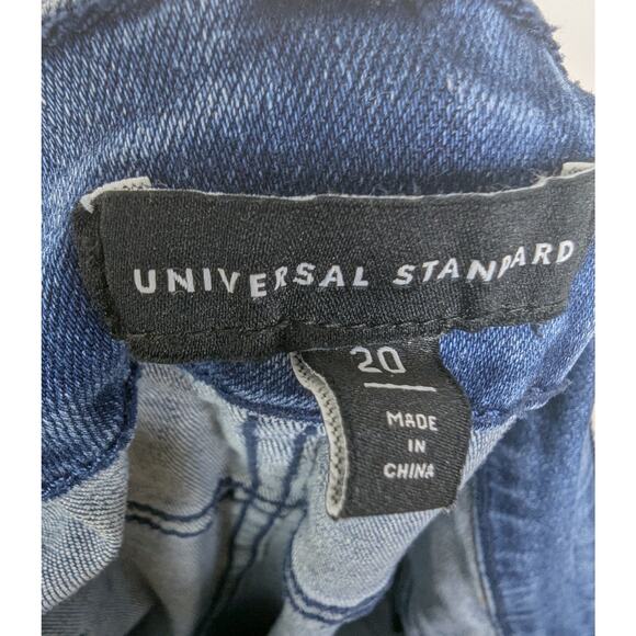 Universal Standard High Rise Raw Hem Wide Leg Jean (Altered) - Picture 6 of 7